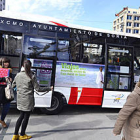 El servicio de autobuses se podrá usar en breve con la tarjeta ciudadana. / VALENTÍN GUISANDE-