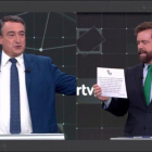 Aitor Esteban (PNV) e Iván Espinosa de los Monteros (Vox) en el ’Debate a 7’ de TVE.-RTVE