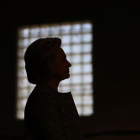 Hillary Clinton, habla durante un acto de campaña en el Douglass Parque Gynasium.-JOE RAEDLE