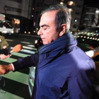 Carlos Ghosn en el momento de su detención.-AFP