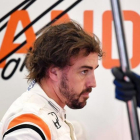 Fernando Alonso, tras una sesión de entrenamiento, este sábado en Silverstone.-ANDREJ ISAKOVIC