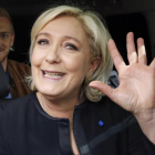 Le Pen, tras una visita a Amiens, el 26 de abril.-GETTY IMAGES / CHESNOT