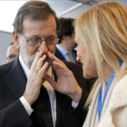 Mariano Rajoy y Cristina Cifuentes, durante el último congreso del PP, el pasado 10 de febrero.-JOSE LUIS ROCA
