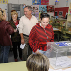 Votantes en un colegio electoral./ V. G. -