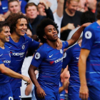 Las estrellas del Chelsea celebran un gol en partido de la Premier en Stamford Bridge.-EDDIE KEOGH