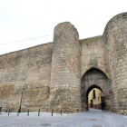 Puerta de Herreros, una de las tres que se conservan de la muralla.-ÁLVARO MARTÍNEZ