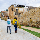 El paseo junto a la muralla en la margen del Duero - MARIO TEJEDOR