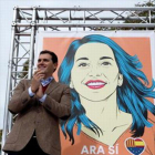 Albert Rivera, ayer en Tarragona, junto a un cartel de Inés Arrimadas.-EFE / ENRIC FONTCUBERTA