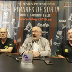 Amancio Martínez, en el centro, junto a Mario Vidal y Jesús de Miguel, ayer en la Diputación.-LUIS ÁNGEL TEJEDOR