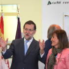 Inauguración de la línea de alta velocidad a Palencia y Leon El presidente del gobierno,Mariano Rajoy (C) junto a la diputada Celinda Sánchez (D) y a la ministra de Fomento, Ana Pastor(I),en la estación de Palencia en la inauguración de la línea de tren d-Ical