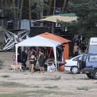 Acampada ilegal organizada en el pantano este verano. / V. G.-