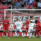 El Numancia se está mostrando como un equipo muy sólido en la faceta defensiva con sólo una docena de goles en contra.-Luis Ángel Tejedor