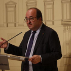 Miquel Iceta, en una rueda de prensa en el Palau de la Generalitat.-ALBERT BERTRAN