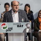 El presidente del PNV, Andoni Ortuzar, ha asegurado hoy que las condiciones para cambiar el modelo de Estado son "propicias" en España porque no hay "ruido de sables, ni de goma 2".-Foto: MIGUEL TOÑA / EFE