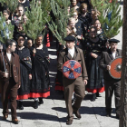 Las piñorras de Vinuesa llenan las calles de tradición en la fiesta de la Pinochada-V.G.