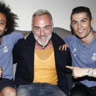 Gianluca Vacchi, con Marcelo y Cristiano Ronaldo.-