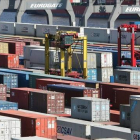 Contenedores de mercancías en el puerto de Hamburgo.-EFE / EPA / ULRICH PERREY