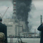 Stellan Skarsgärd y Jared Harris, en una imagen de Chernobyl.-EL PERIÓDICO