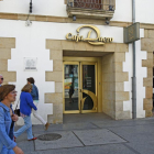 Imagen de la oficina de Caja Duero, ahora Banco Ceiss, en el centro de Soria.-MARIO TEJEDOR