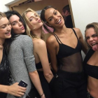 Gigi Hadid, Kendall Jenner,Lily Donaldson, Joan Smalls y Cara Delevingne.-