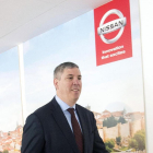 El nuevo coordinador de la Alianza Nissan-Renault en España, José Vicente de los Mozos, atiende a los medios de comunicación tras reunirse con el comité de empresa y los trabajadores de la planta de Nissan-ICAL