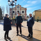 Miguel Latorre durante una de las visitas a localidades englobadas en la extensión de la banda ancha en Soria. HDS