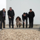 El consejero de Fomento y Medio Ambiente, Antonio Silván, y la consejera de Agricultura y Ganadería, Silvia Clemente, visitan la nueva red de calefacción centralizada con biomasa en las instalaciones del Instituto Tecnológico Agrario de Castilla y León (I-Ical