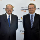 Salvador Gabarró y Rafael Villaeca, durante la celebración de la junta de accionistas de Gas Natural Fenosa.-EL MUNDO
