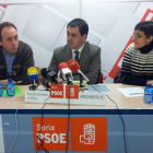 Miguel Ángel Ortíz, Javier Muñoz y Pilar Delgado. / PSOE-