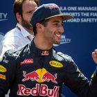El australiano Daniel Ricciardo celebra la 'pole' que ha logrado en Montecarlo.-AFP / ANDREJ ISAKOVIC