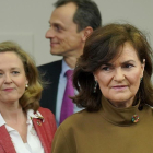 Carmen Calvo, Nadia Calviño y Pedro Duque en la rueda de prensa posterior al Consejo de Ministros.-JOSE LUIS ROCA