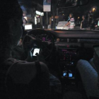 El conductor de un coche que utiliza Uber.-JULIO CARBÓ
