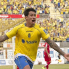 El delantero argentino Sergio Araujo celebra un gol-Angel Medina G / EFE