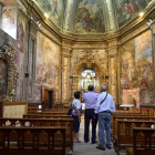 La capilla de San Saturio, con su decoración mural.-Valenttín Guisande
