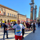 Macari tras finalizar la maratón de Zaragoza. HDS