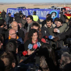 Acto de campaña de ERC frente a la prisión de Extremera con la presencia de unos ultras.-JOSÉ LUIS ROCA