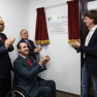El director general de Polí­ticas de Apoyo a la Discapacidad, Ignacio Tremiño, visita la residencia para personas con enfermedad mental de Asovica acompañado de Juan José Milla, presidente de ASOVICA (I) y del alcalde de Soria, Carlos Martí­nez (D).-CONCHA ORTEGA / ICAL