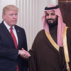 Trump y el príncipe heredero de Arabia Saudí, Mohammed bin Salman, en la Casa Blanca, este martes.-AFP / NICHOLAS KAMM