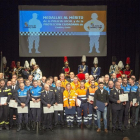 Grupo de todos los que recibieron medalla en la entrega de las medallas al Mérito de la Policía Local y de la Protección Ciudadana de Castilla y León-. - ICAL