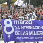 Más de 1.200 mujeres y hombres se manifiestan por la igualdad en Soria.- V.G.