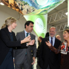 La consejera de Cultura y Turismo, Alicia García, visita el expositor de Zamora junto al presidente de la Diputación, Fernando Martínez Maíllo, y a la alcaldesa de Zamora, Rosa Valdeón, durante la inauguración de la feria Intur 2014-Ical