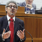 Gregorio Briz durante una intervención en el Parlamento Aragonés. / CORTES DE ARAGÓN-
