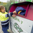 Adónde va la ropa que reciclamos --PABLO REQUEJO