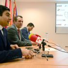 Óscar Abellón, Luis Miguel Bonilla y Juan Guerrero, ayer, en el Campus Duques de Soria de la UVa.-ÁLVARO MARTÍNEZ