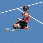 La tenista croata Lucic-Baroni celebra su victoria ante la checa Karolina Pliskova en el Abierto de Australia.-EFE / MARK R. CRISTINO