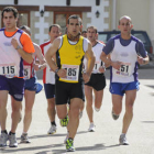 Varios corredores durante la última edición de la Media Maratón de Soria. / ÚRSULA SIERRA-