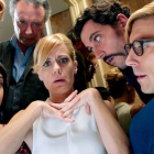 Paco León (con bigote), Alexandra Jiménez (centro) y otros actores de Toc Toc.-EL PERIÓDICO