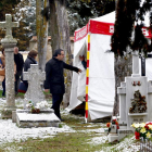 Proceso de exhumación de los restos de Leoncio González de Gregorio en el cementerio de Quintana Redonda en marzo del pasado año.-HDS
