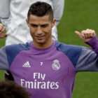 Cristiano, durante un entrenamiento del Madrid en Valdebebas.-EFE / JUANJO MARTÍN
