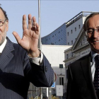 El presidente del Gobierno en funciones, Mariano Rajoy, y el candidato a lehendakari del PP, Alfonso Alonso, este miércoles en Madrid.-JOSE LUIS ROCA
